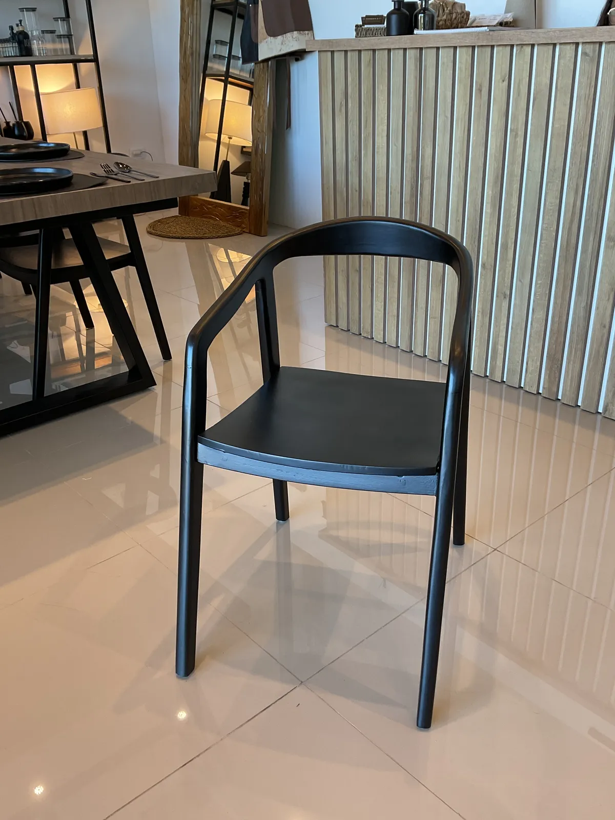 Silla Bali Negra